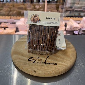 Toasts dattes, noisettes, graines de courge